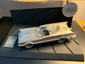BATMAN 80TH CLASSIC BATMOBILE REPLICA LE 969/3,000 ROYAL SELANGOR FREE SHIPPING - Picture 1 of 8