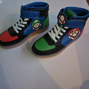 Nintendo Kinderschuhe Mario Luigi Blinkend Nintendo H&M Größe 34 Blau Rot Grün - Bild 1 von 8