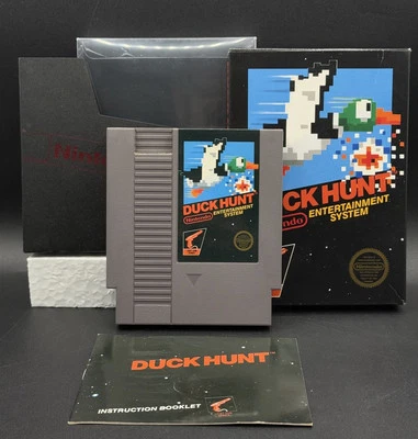 Duck Hunt Nintendo NES 1985 Black Box CIB Complete 5-Screw Authentic NEAR MINT - Image 1 of 4