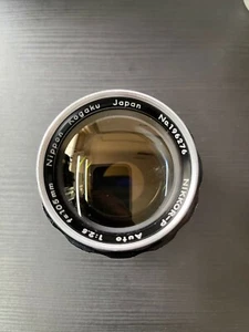 Nikon Nippon Kogaku Nikkor-P Auto 105mm f/2.5 Manual Focus Lens - Picture 1 of 10