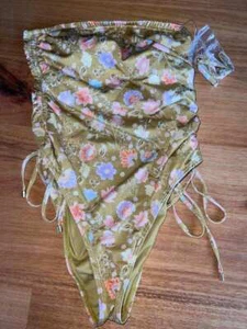 BRAND NEW LADIES BILLABONG FEELIN PEACEFUL ONE PIECE SWIMSUIT - Foto 1 di 6