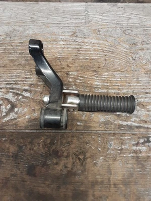 1999 99 Kawasaki Vulcan 1500 VN1500 задний правый пассажир ноги Peg держатель BR-699 - Изображение 1 из 4