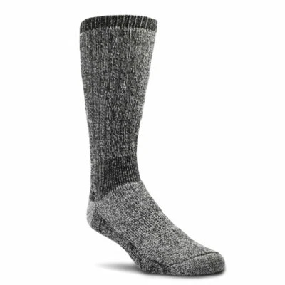 2 Pair REALTREE DRY KNIT with SILVADUR SOCKS Size Medium Color Gray  - Image 1 of 3
