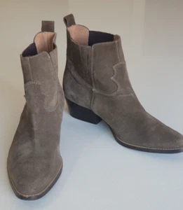MM Boots Size 10 Olive Suede Leather Ankle Chelsea Boots 4.5cm Heel (41EU) - Picture 1 of 11