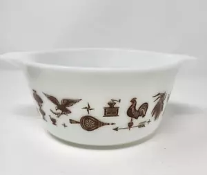 Vintage Pyrex Early American Cinderella Mixing Bowl 1-1/2 Qt. 474-B - Picture 1 of 5