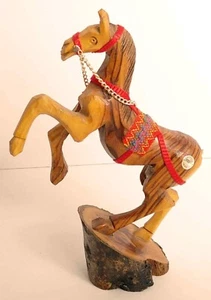 Handgeschnitzte Holz Pferd Figur mit roten & goldenen Akzenten Bethlehem Israel LESEN - Bild 1 von 6