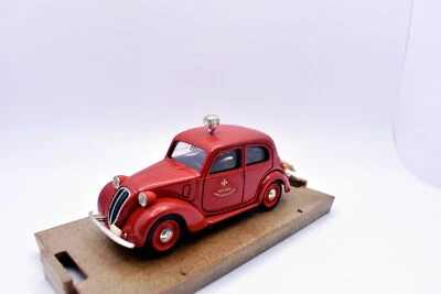 Modellino auto epoca scala 1:43 Fiat 1100 vigli del fuoco pompieri Brumm usati - Immagine 1 di 4