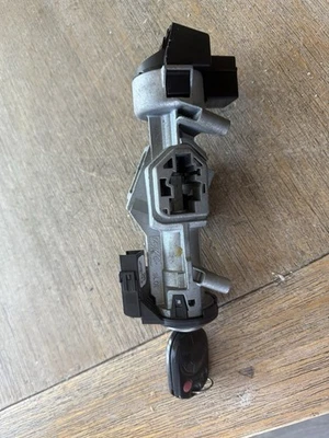 2008-2009 Ford Taurus Sable Ignition 1 with Key & Immobilizer cylinder housing - Image 1 of 4