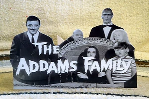 The Addams Family Cast TV Show Figure Tabletop Display Standee 9" Long - Picture 1 of 2