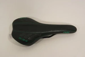 Oval Concepts 534 Saddle with Relief Zone 135 x 280 mm Black & Green - Picture 1 of 2
