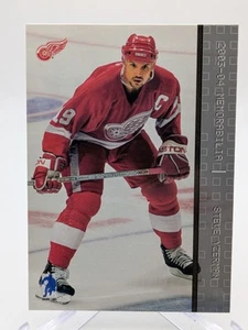 ๐ฅ 2003/04 Be A Player Memorabilia Steve Yzerman Detroit Red Wings HOF - Picture 1 of 2