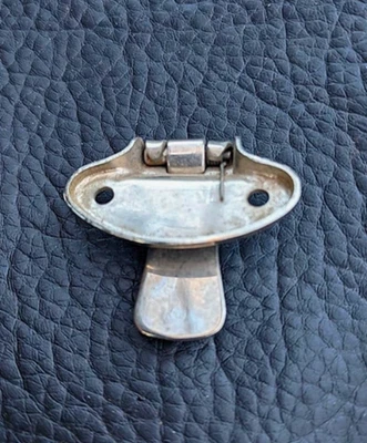 FUNDAS GUARDABARROS CERROJO NÍQUEL PRESTO ORIGINALES NOS 2" ALTURA CERROJO SOLO CON REMACHES Foto 1 de 3