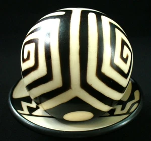 2 Stück ~ Keramik ~ 3,5" ~ TEPPICHKUGEL ~ Orb ~ 4,75" ~ Fußschale ~ geometrisch ~ verziert ~ dekorativ - Bild 1 von 13