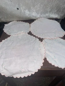 2 Pairs Pink Hand Embroidered Doilies Vintage - Picture 1 of 7