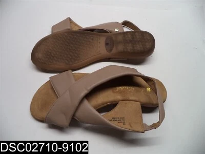 Size 8M Women's Gloria Vanderbilt Jacey Truffle Criss Cross Flat Sandals - Image 1 of 4