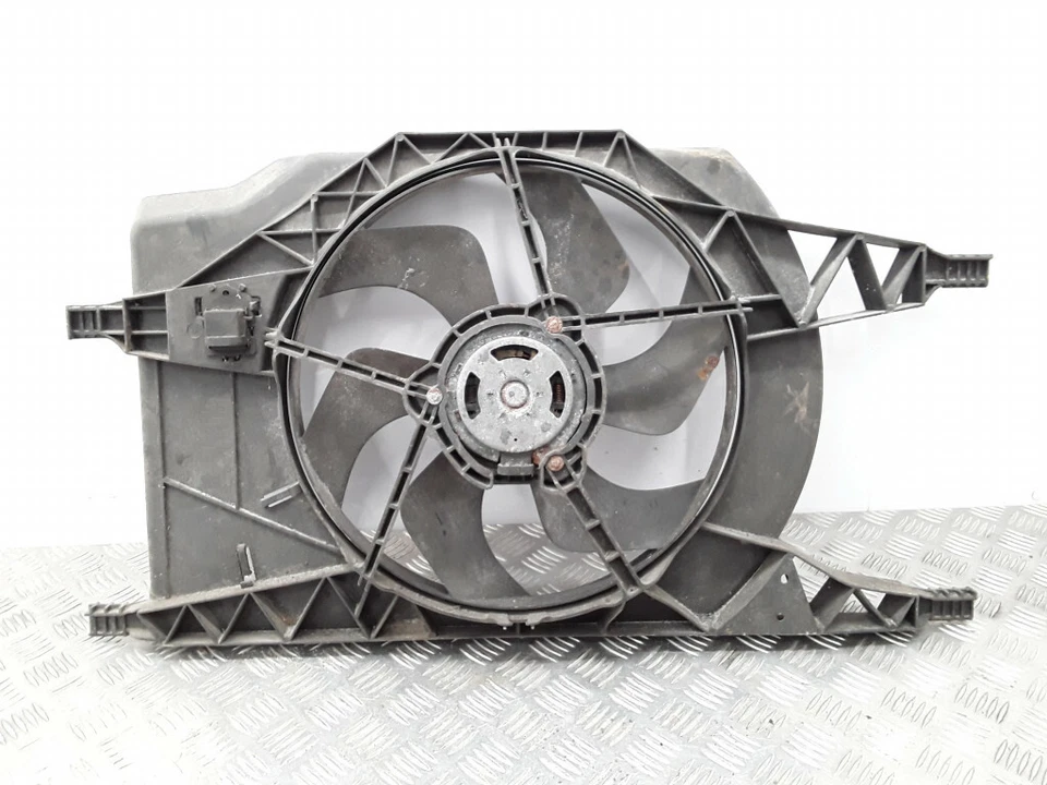 Juego radiador cuadro renault laguna mk2 ii 2004 2.2dci 8200025635 diésel 110kW Foto 1 de 4