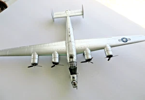 CORGI AVAIATION ARCHIVE B-24J LIBERATOR "SHACK BUNNY" 1/72 SCALE - Picture 1 of 15