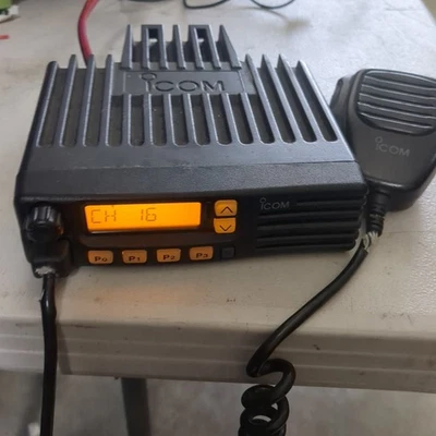 Icom IC-F121 VHF Radio - Image 1 of 4