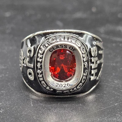 Personaliza tu propio anillo de clase de secundaria 2026 piedra de nacimiento roja regalo de graduación para hombres” Foto 1 de 4
