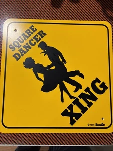 Vintage 1999 Signsup Square Dancer Xing 🕺 Plastikschild 11”x11” Cowboy Rodeo Country - Bild 1 von 4