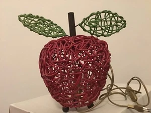 Lampada mela in vimini e legno intrecciato - Foto 1 di 1