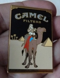 SCHÖNE PINS BD TINTIN ET MILOU ZIGARETTEN CAMEL FILTERS SERIE LIMITED 50 U - Bild 1 von 1
