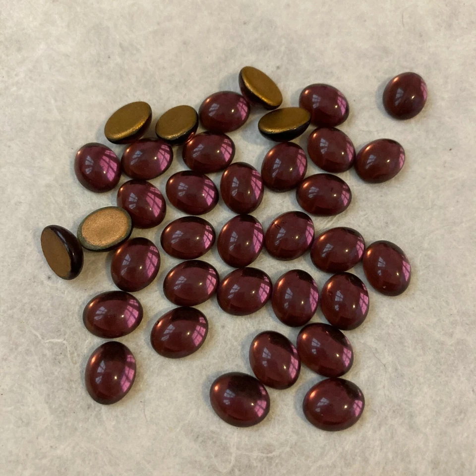 AF179 Vintage 10x8mm amethyst oval glass cabochons, gold foiled FB(36) - Image 1 of 1