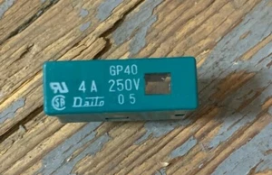 DAITO GP40 STECKSICHERUNG ALARM 4A 250V 2 STÜCK - Bild 1 von 3