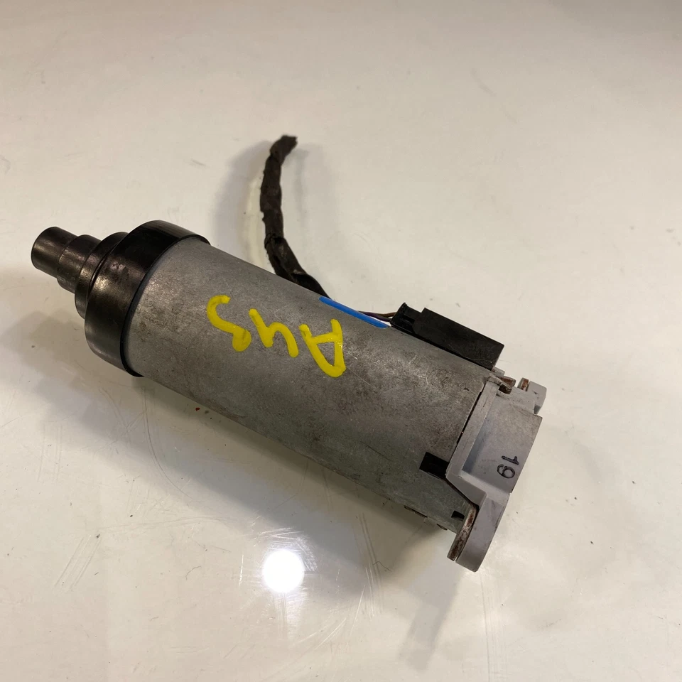 07-13 BMW E60 528Xi banco dianteiro esquerdo traseiro motor de assento horizontal 0130002613 - Imagem 1 de 4