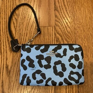 Coach Wristlet Pebbled Blue Leather Nice - Picture 1 of 4
