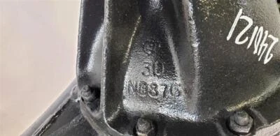 Nissan Pickup 1993 1994 OEM eje trasero 4 cilindros automático 4x2 Foto 1 de 4