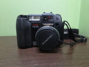 Olympus C-5050 ZOOM Camedia 5 Megapixel Digital Camera(READ DESCRIPTION) - Picture 1 of 23