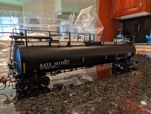 Athearn Genesis GATX TankTrain - "The OilCans"  (Lot B of 3 Cars) - Picture 1 of 10