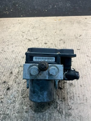 20896911 Chevrolet Tahoe 2011 ABS módulo de control de bomba de freno antibloqueo V5493 DG Foto 1 de 4