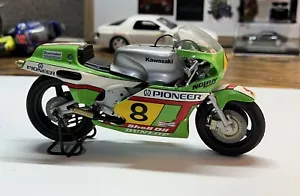 Tamiya 1/12 Kawasaki KR500 '82 1982 No.8 GP500 Masterwork Built Model Kit - Foto 1 di 3