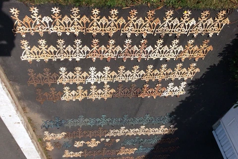 LOT Victorian Antique Cast Iron Roof Crest Garden Fence Panel Hearts Flowers Cover