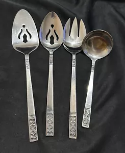 4 utensili da servizio vintage Customcraft Fleur de Lis servizio torta cucchiaio forchetta mestolo - Foto 1 di 5