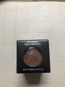 MAC - MY TWEEDY - POWDER KISS SOFT MATTE EYE SHADOW NEW IN BOX - Picture 1 of 5