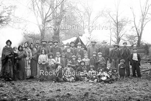 Xtg-79 Social History, Family Of Gypsies, Travelers, Roma. Photo - Picture 1 of 1