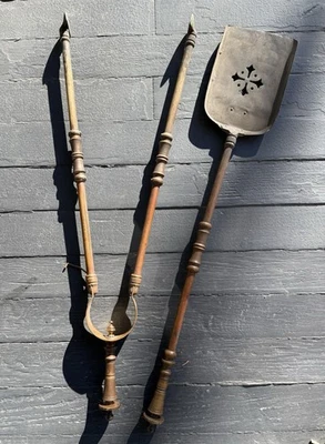 Juego de herramientas de chimenea vintage de latón macizo pinzas de pala de metal pesado juego de 2 piezas lote Foto 1 de 4
