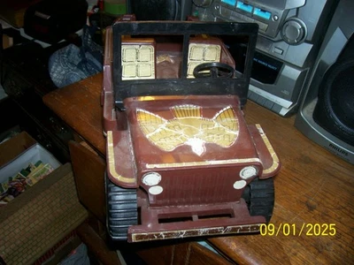 Винтажный пластиковый джип Empire Golden Eagle длиной 18 дюймов - Изображение 1 из 4