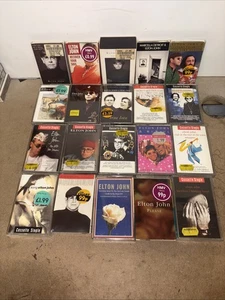 Bundle x20 Various Elton John Cassette Tapes Singles Pop Rock Collectors - Foto 1 di 17