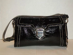 BOLSO DE HOMBRO LIZ CLAIBORNE NEGRO COCODRILO EN RELIEVE CARLYLE SOLAPA MUY BONITO - Imagen 1 de 7