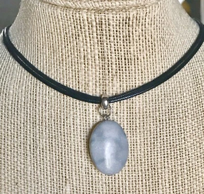 Collar colgante chakra de jaspe negro con piedras preciosas para hombre EE. UU. Foto 1 de 2