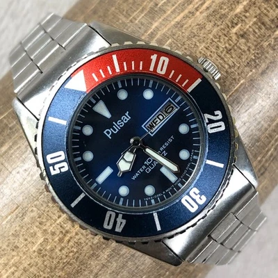 Vintage Pulsar Pepsi Womens Y643-027B Dress Day Date Quartz 28mm Watch 6 1/2" - Image 1 of 4