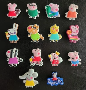 6 x PEPPA PIG CROC JIBBITZ SHOE CHARMS PARTY FAVOR CAKE DECORATION SCRAPBOOKING - Picture 1 of 1