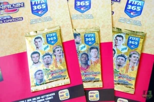 Sammelkarten Panini FIFA 365 Adrenalyn XL 2017/2018, 6 Karten pro Tüte - Bild 1 von 1