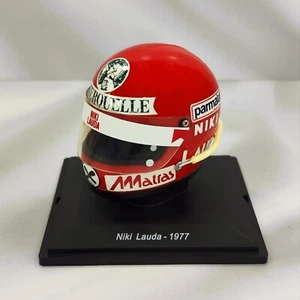 F1 Ferrari Niki Lauda 1977 Rare Helmet Scale 1:5 Formula 1 With Magazine - Picture 1 of 3