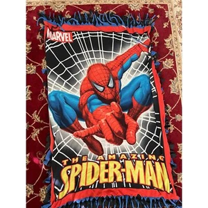 Tapiz manta Spiderman 29” X 45” tejido con flecos vintage brillante INCREÍBLE - Imagen 1 de 6