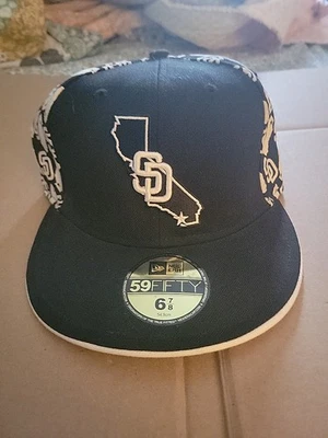Sombrero de béisbol New Era de los Padres de San Diego California State 6 7/8 59Fifty negro blanco Foto 1 de 4
